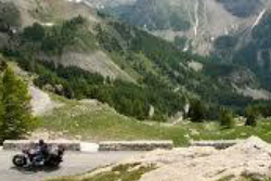 Balade en moto dans le Mercantour