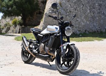 Location moto 701 à Nice