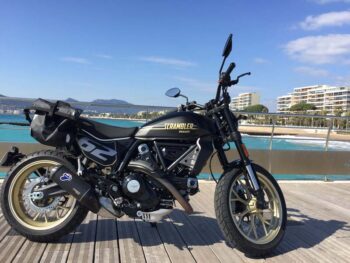 Ducati Scrambler en location