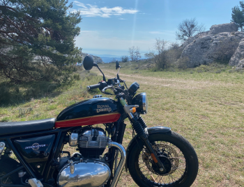 Location-Royal-Enfield-Cagnes-mer